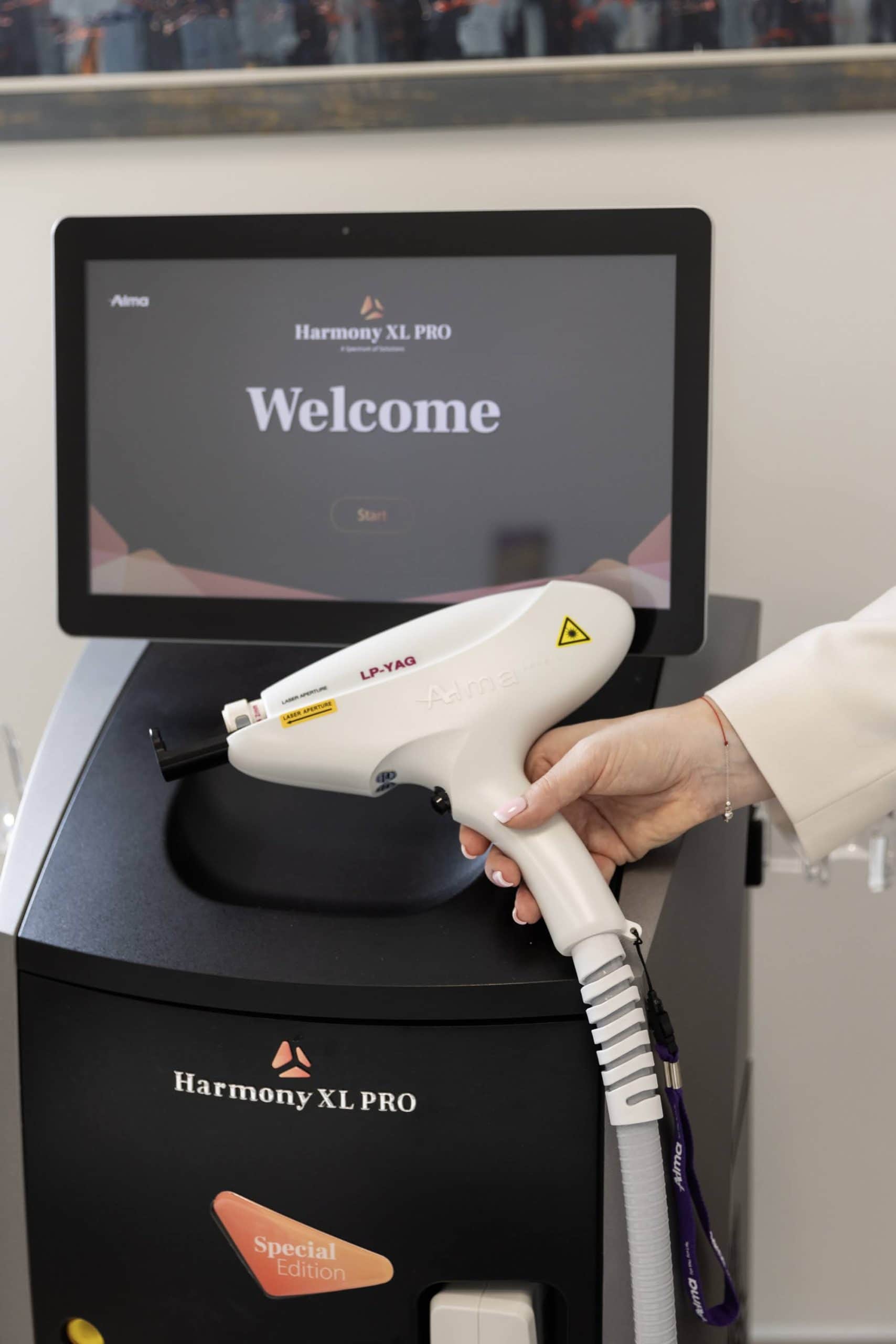 <p>Lāzer-dermatoloģija</p>